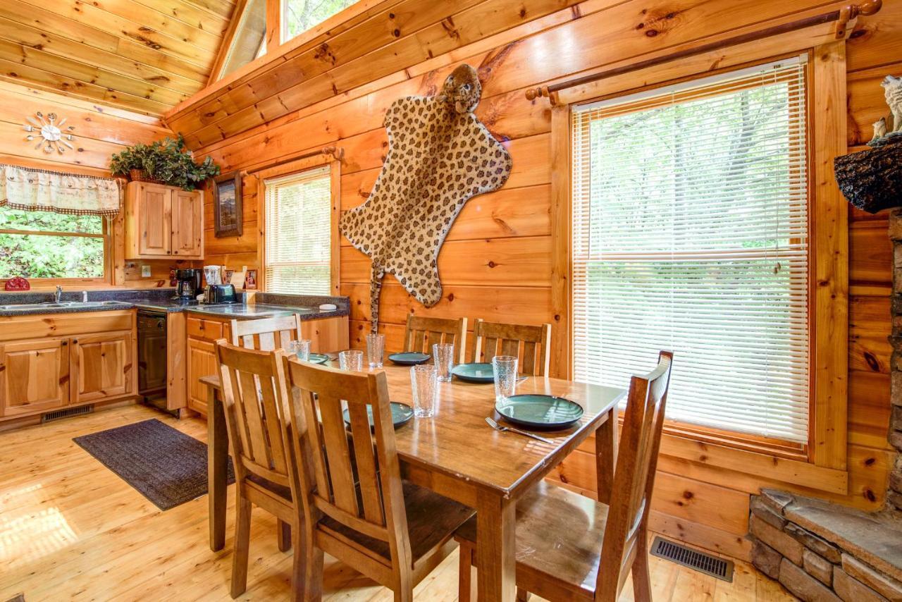 Cabin Of Dreams, 3 Bedroom Water View, Wifi, Hot Tub, Pool Table, Sleep 8 Sevierville Exteriör bild