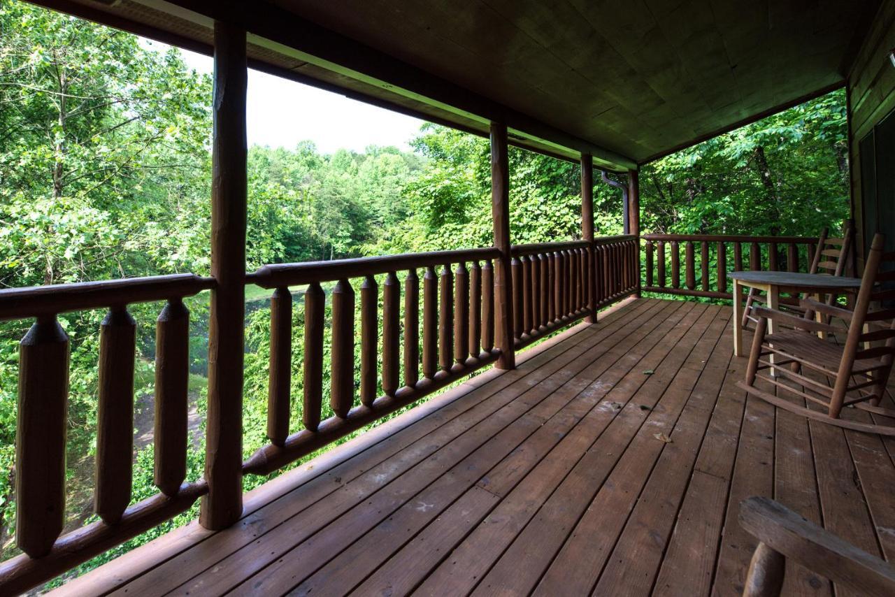 Cabin Of Dreams, 3 Bedroom Water View, Wifi, Hot Tub, Pool Table, Sleep 8 Sevierville Exteriör bild