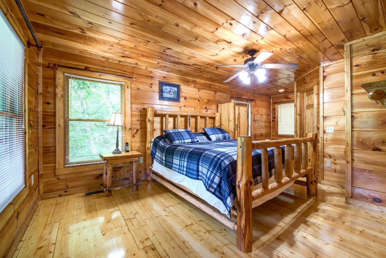 Cabin Of Dreams, 3 Bedroom Water View, Wifi, Hot Tub, Pool Table, Sleep 8 Sevierville Exteriör bild